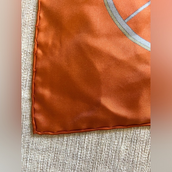 Large Silk Carre Carriage Scarf - Picture 4 of 5